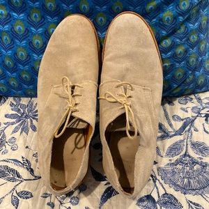 Allen Edmonds, men’s size 11.5, tan suede Oxford shoe